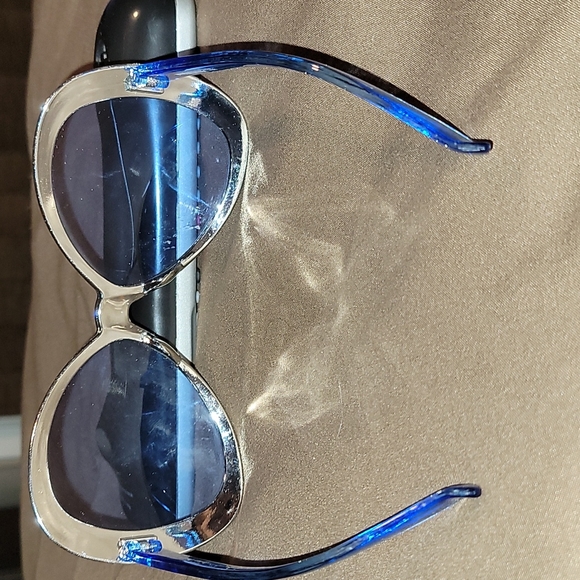 Blue Sunglasses Oversized - Picture 5 of 6